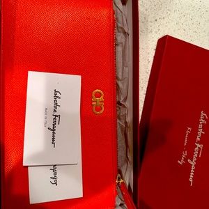 Brand New!!! Authentic and cute for fall!